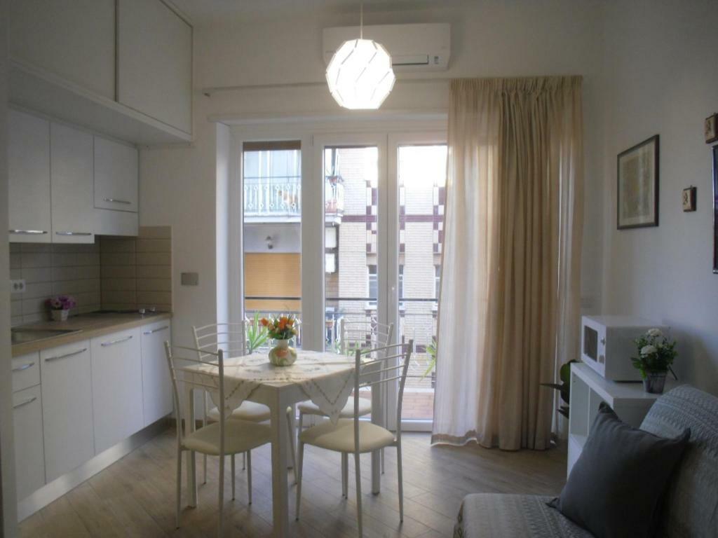 Lovely Little Apartment In Via Aurelia โรม ภายนอก รูปภาพ